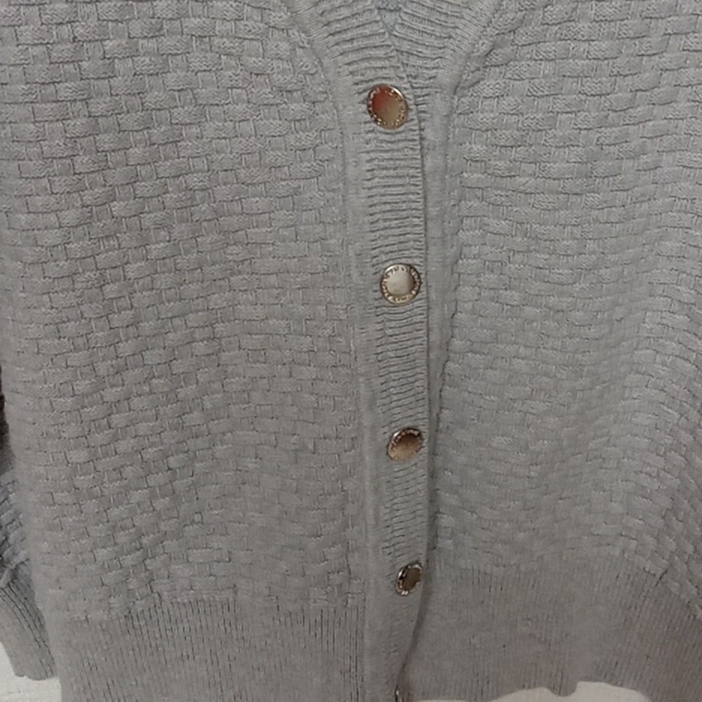 Liz Claiborne 100% Cotton Gray Weaved Knit  V-Neck Snap-Button-Up Sweater - Picture 3 of 8